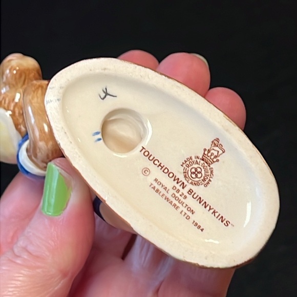 Vintage Royal Doulton Bunnykins "TOUCHDOWN" Golden Jubilee Bunny Rabbit Figurine - Picture 6 of 7
